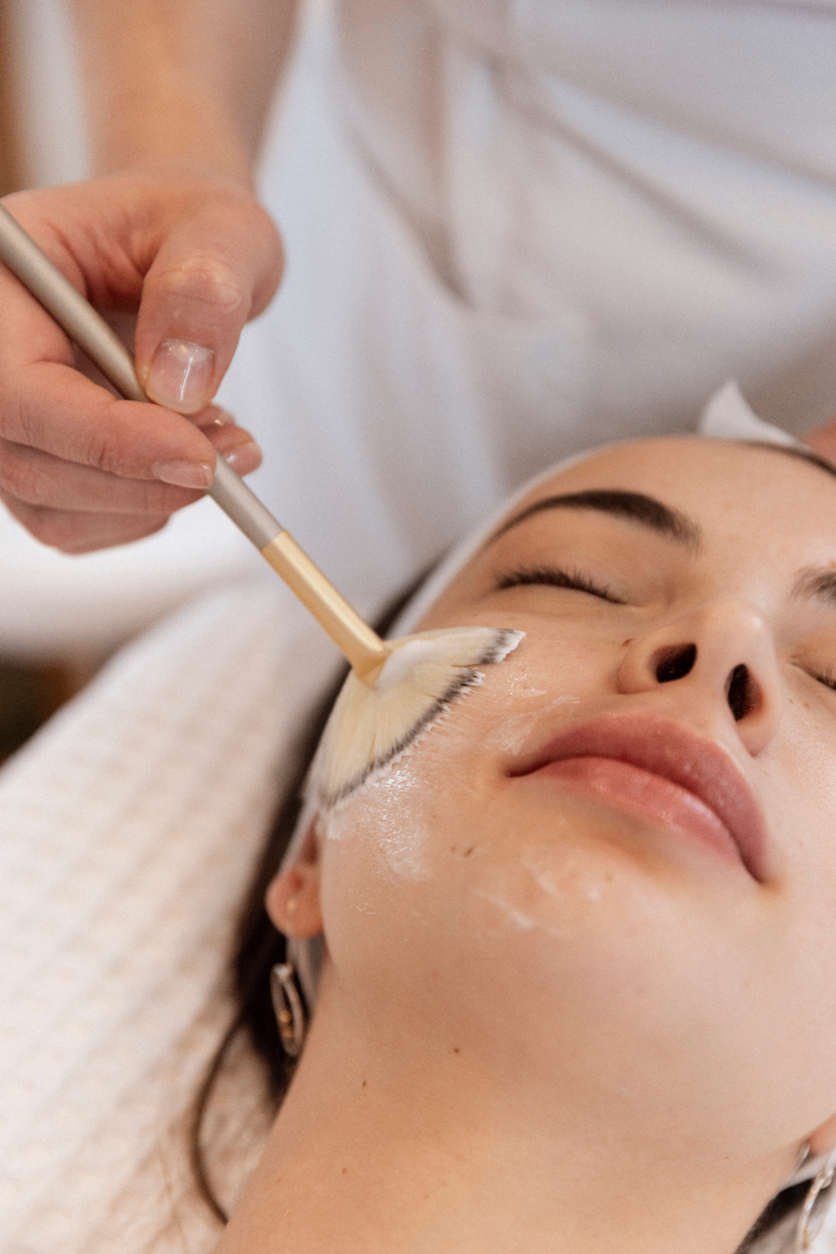 Chemical Peel treatment at TEUTÉ Advanced Aesthetics, Prishtina